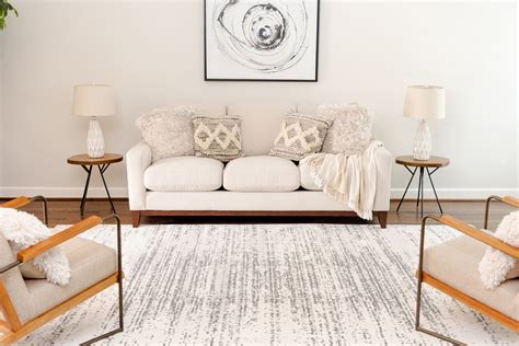 how to use area rugs in living room